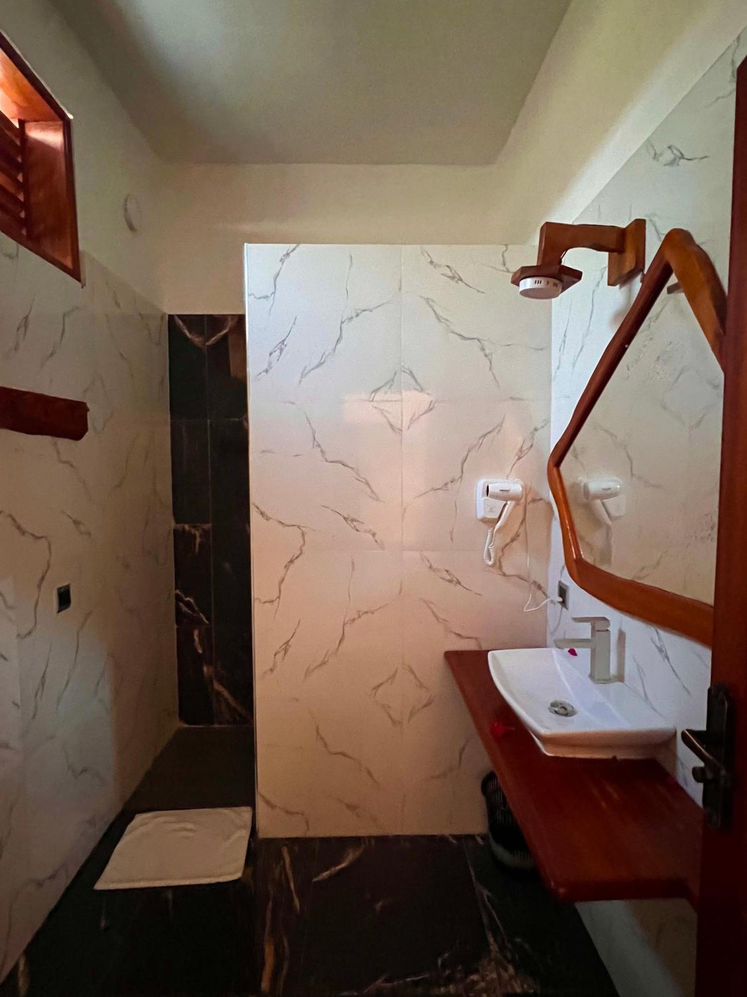 Tropical Nungwi Hotel Екстериор снимка