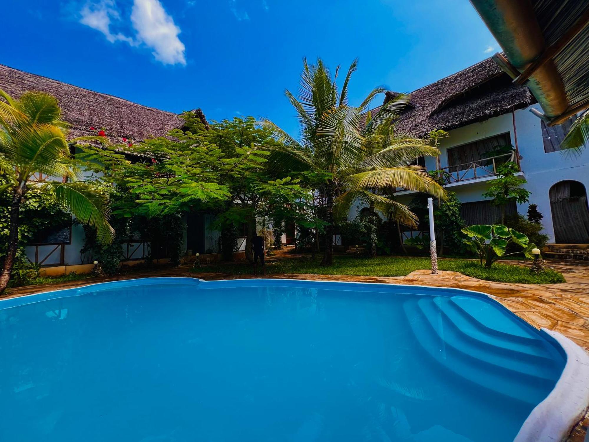 Tropical Nungwi Hotel Екстериор снимка