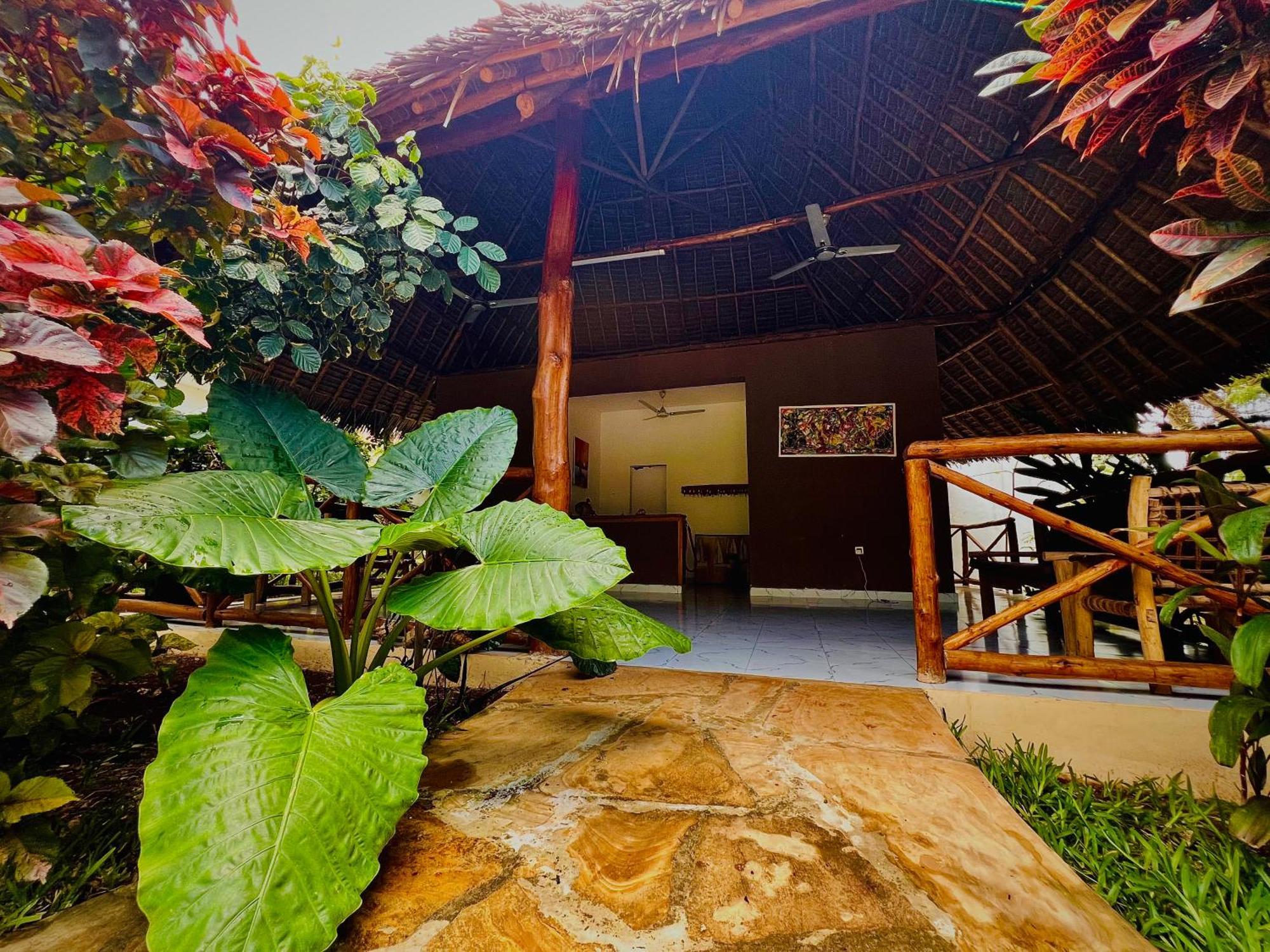 Tropical Nungwi Hotel Екстериор снимка